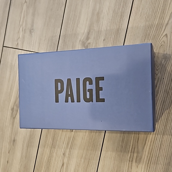 NIB.  PAIGE Dakota slide sandal in black leather - Picture 6 of 7